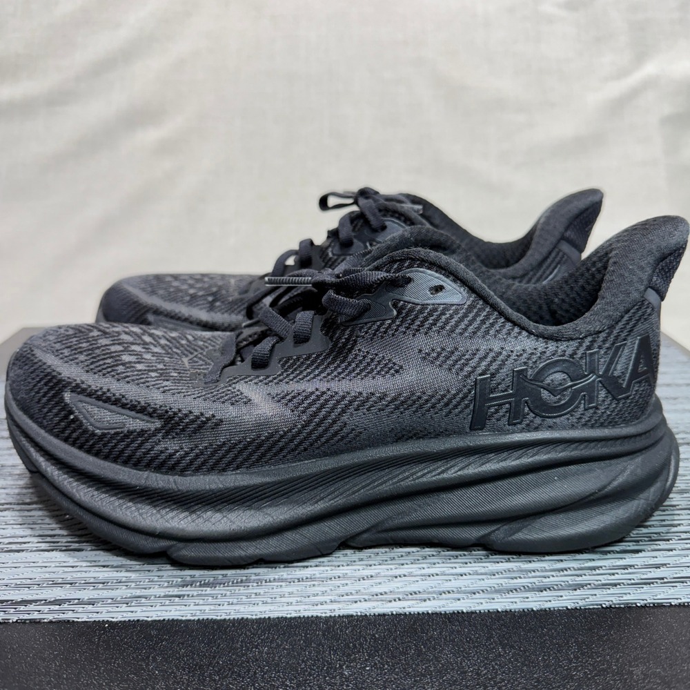 Hoka One Clifton 9 Running Shoes - Womens 7 - Triple Black 1127896 BBLC
